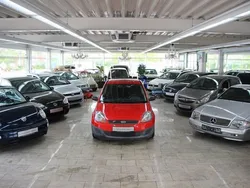 Rot Gebraucht 2006 Ford Fiesta Ambiente Kleinwagen | 1.000 € (Fairer Preis)