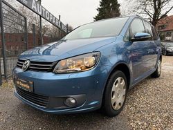Blau Gebraucht 2015 VW Touran Cup Van / Kleinbus | 8.900 € (Guter Preis)
