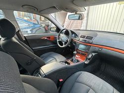 Schwarz Gebraucht 2007 Mercedes 220 Limousine | 2.100 €