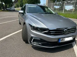 Silber Gebraucht 2020 VW Passat GTE Kombi | 29.990 € (Teuer)