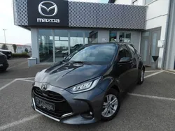 Grau Gebraucht 2023 Mazda 2 Comfort Limousine | 19.800 € (Fairer Preis)
