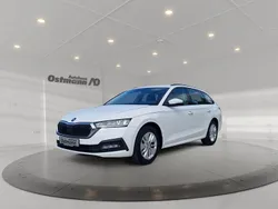 Weiß Gebraucht 2021 Skoda Octavia Ambition Kombi | 23.990 € (Fairer Preis)