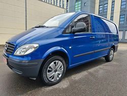 Blau Gebraucht 2008 Mercedes Vito Van / Kleinbus | 5.989 € (Etwas zu teuer)