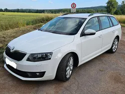 Weiß Gebraucht 2013 Skoda Octavia Elegance Kombi | 6.900 € (Guter Preis)