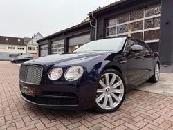 Blau Gebraucht 2015 Bentley Flying Spur Limousine | 57.900 € (Etwas zu teuer)