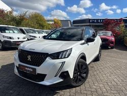 Weiß (metallic) Gebraucht 2021 Peugeot 2008 GT SUV | 21.950 € (Fairer Preis)