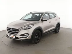 Grau Gebraucht 2015 Hyundai Tucson Premium SUV | 13.570 € (Fairer Preis)