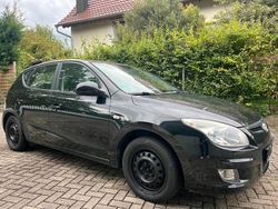 Schwarz Gebraucht 2008 Hyundai i30 Kleinwagen | 1.800 €