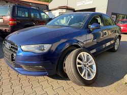 Blau Gebraucht 2014 Audi A3 Ambition Limousine | 14.799 € (Fairer Preis)