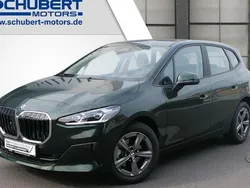 Grün Gebraucht 2024 BMW 216 Luxury Line Kombi | 29.890 € (Etwas zu teuer)