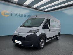 Weiß Gebraucht 2024 Toyota Proace Van / Kleinbus | 41.949 € (Etwas zu teuer)