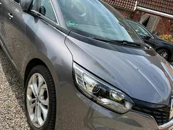 Grau Gebraucht 2018 Renault Scénic IV Van / Kleinbus | 13.100 € (Guter Preis)