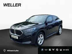 Black sapphire (schwarz) Gebraucht 2024 BMW X2 Comfort Edition SUV | 39.450 € (Superpreis)