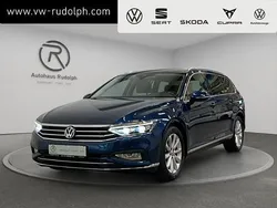 Aquamarinblau metallic (metallic) Gebraucht 2020 VW Passat Elegance Kombi | 22.489 € (Fairer Preis)