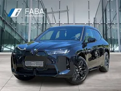 Schwarz Neu 2025 BMW iX M Sport SUV | 106.690 € (Teuer)