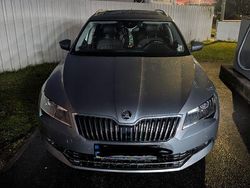 Grau Gebraucht 2016 Skoda Superb LAURIN & KLEMENT Kombi | 14.200 € (Superpreis)