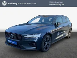 Blau Gebraucht 2024 Volvo V60 Plus Kombi | 44.999 € (Teuer)