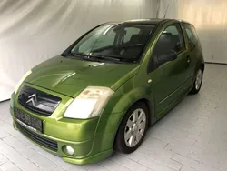 Lack grün absinthe/metallicla Gebraucht 2005 Citroën C2 VTR Sport Kleinwagen | 2.590 € (Fairer Preis)