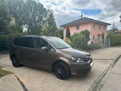 Braun Gebraucht 2011 VW Touran Comfortline Van / Kleinbus | 5.999 € (Guter Preis)