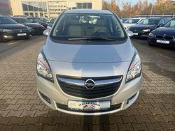 Silber Gebraucht 2015 Opel Meriva Style Van / Kleinbus | 10.499 € (Fairer Preis)