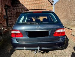 Blau Gebraucht 2003 Mercedes E200 Kombi | 3.700 € (Fairer Preis)