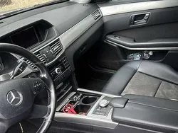 Grau Gebraucht 2011 Mercedes E250 Kombi | 4.000 € (Superpreis)