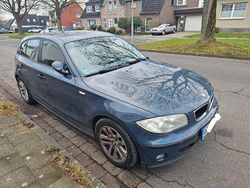 Grau Gebraucht 2005 BMW 118 Kleinwagen | 2.500 € (Fairer Preis)