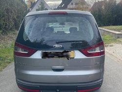 Silber Gebraucht 2006 Ford Galaxy Van / Kleinbus | 2.300 €
