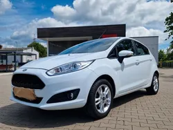Weiß Gebraucht 2016 Ford Fiesta Kleinwagen | 3.790 € (Guter Preis)