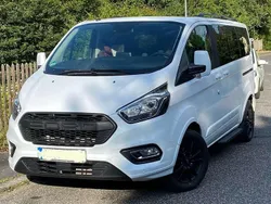 Weiß Gebraucht 2019 Ford Tourneo Custom Van / Kleinbus | 31.000 €