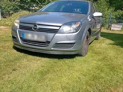 Silber Gebraucht 2004 Opel Astra Kleinwagen | 2.000 € (Guter Preis)