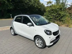 Weiß Gebraucht 2017 Smart ForFour Passion Limousine | 8.999 € (Fairer Preis)