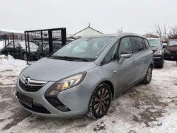 Grau Gebraucht 2012 Opel Zafira Tourer Van / Kleinbus | 3.800 € (Guter Preis)