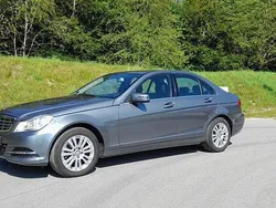 Grau Gebraucht 2011 Mercedes C180 Elegance Limousine | 8.900 €