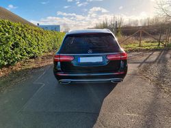 Schwarz Gebraucht 2016 Mercedes E220 Avantgarde Kombi | 16.999 € (Fairer Preis)
