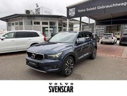 Blau Gebraucht 2021 Volvo XC40 Momentum SUV | 26.490 € (Fairer Preis)