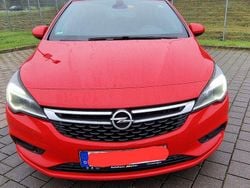 Rot Gebraucht 2016 Opel Astra Limousine | 9.000 € (Guter Preis)
