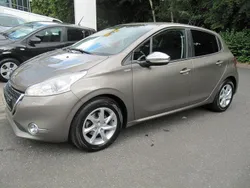 Gold Gebraucht 2013 Peugeot 208 Style Kleinwagen | 4.845 € (Etwas zu teuer)