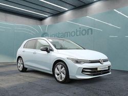 Blau Gebraucht 2024 VW Golf VIII Goal Limousine | 33.249 € (Etwas zu teuer)