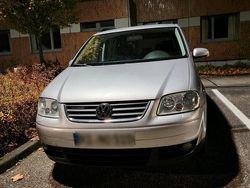 Silber Gebraucht 2006 VW Touran Van / Kleinbus | 2.350 € (Fairer Preis)