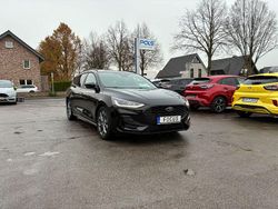 Schwarz Gebraucht 2023 Ford Focus ST-Line X Limousine | 22.490 € (Etwas zu teuer)