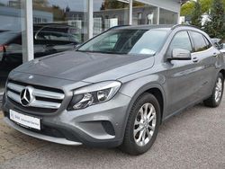 Mountaingrau met. Gebraucht 2015 Mercedes GLA180 Style SUV | 14.990 € (Fairer Preis)