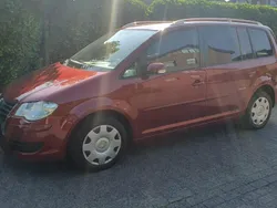 Rot Gebraucht 2007 VW Touran Van / Kleinbus | 4.700 € (Etwas zu teuer)