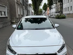 Weiß Gebraucht 2019 Hyundai i30 Trend Kleinwagen | 12.250 € (Fairer Preis)