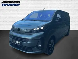 Grün Gebraucht 2024 Peugeot Traveller Business-Line Van / Kleinbus | 45.900 € (Fairer Preis)