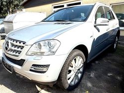 Silber Gebraucht 2010 Mercedes ML300 SUV | 17.000 € (Teuer)