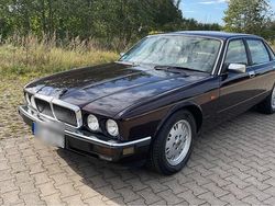 Violet Gebraucht 1994 Jaguar XJ40 Limousine | 6.900 €