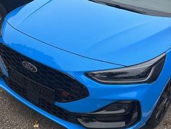 Blau Gebraucht 2024 Ford Focus ST Limousine | 37.900 € (Teuer)