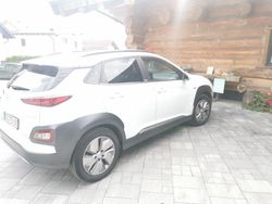 Weiß Gebraucht 2021 Hyundai Kona SUV | 16.900 €