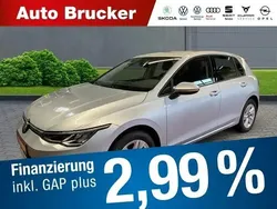 Silber Gebraucht 2022 VW Golf VIII Life Limousine | 18.770 € (Guter Preis)
